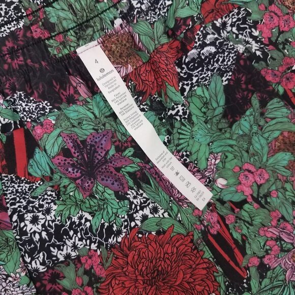 Like NEW Lululemon 4 Choose a Side 3" Athletic Shorts Ruby Red / Zen Floral - Picture 9 of 12